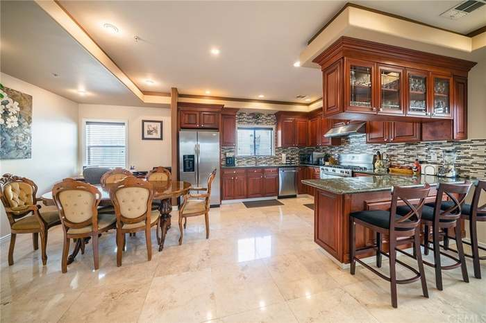 Hawthorne Townhome: 4015 West 133rd Street