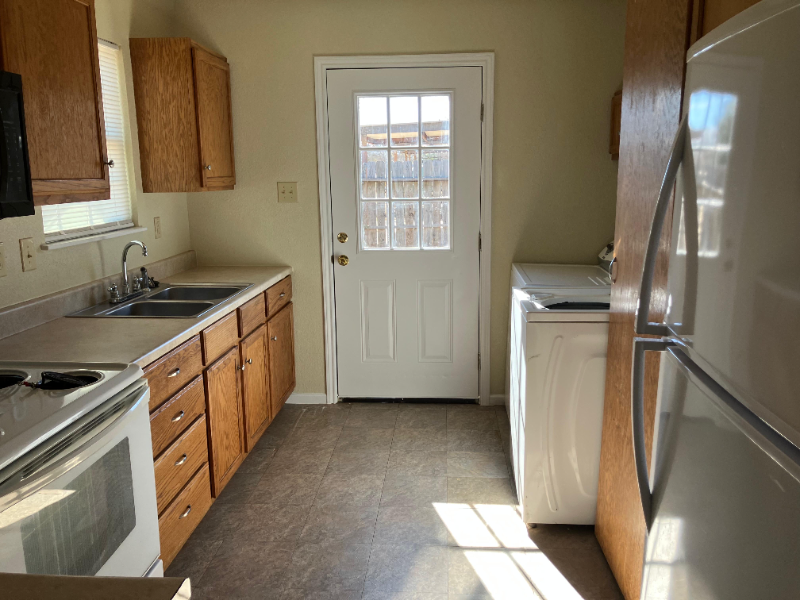 Jourdanton House: 504 Cantrell Ave