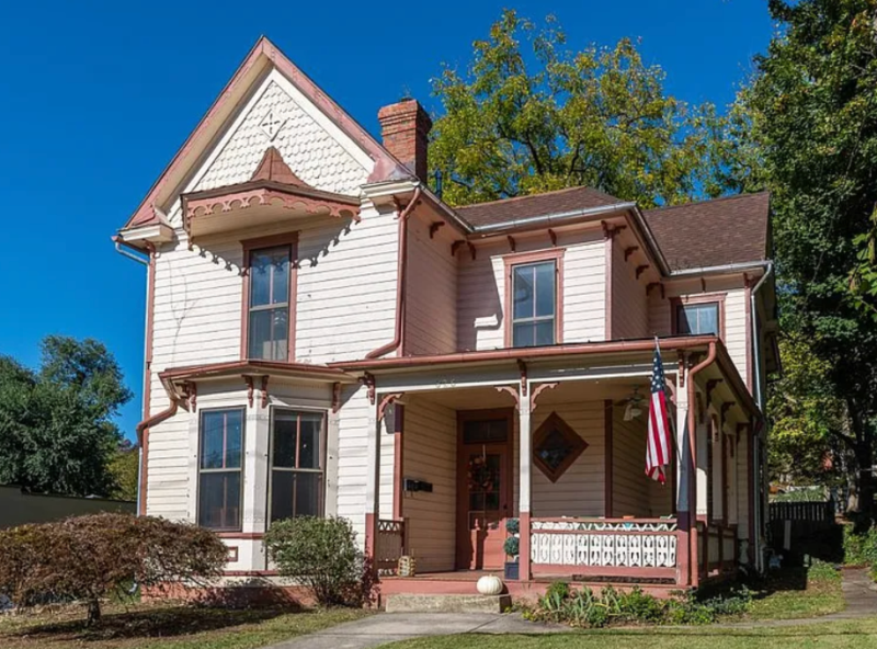 Staunton Other: 826 N Augusta St