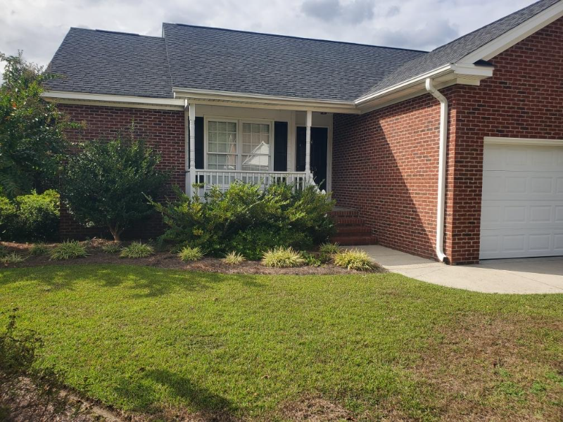 Lumberton House: 205 Village Walk E