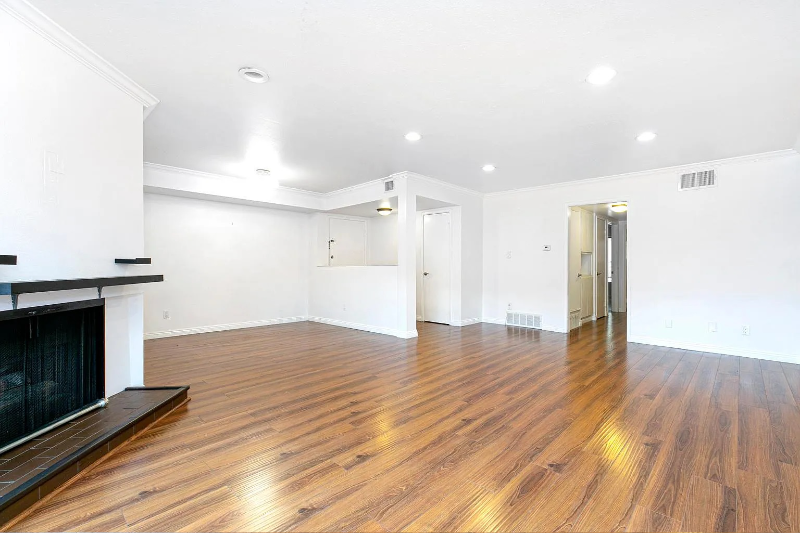 Van Nuys Condo: 14990 Victory Blvd