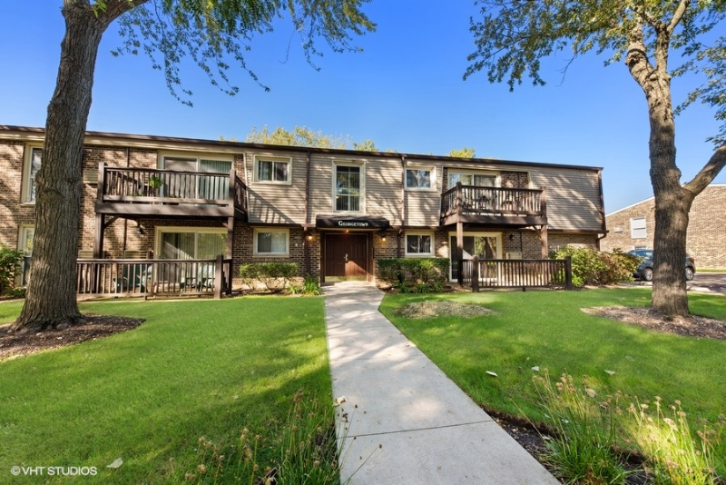 Palatine Condo: 304 N Carter