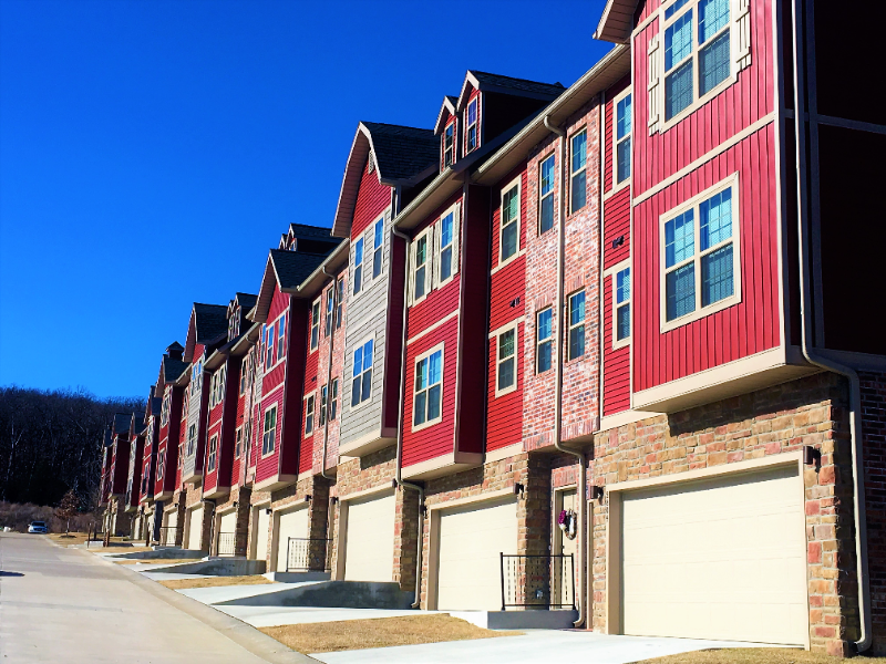 Fayetteville Townhome: 2820 W Lakewood Dr