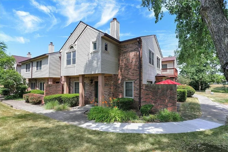Indianapolis House: 9572 Maple Way