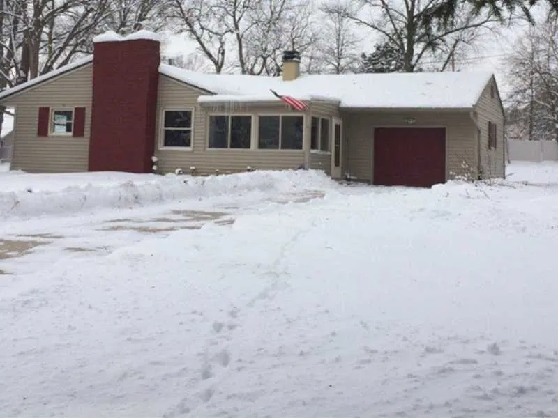 Carmel House: 10118 Holaday Dr