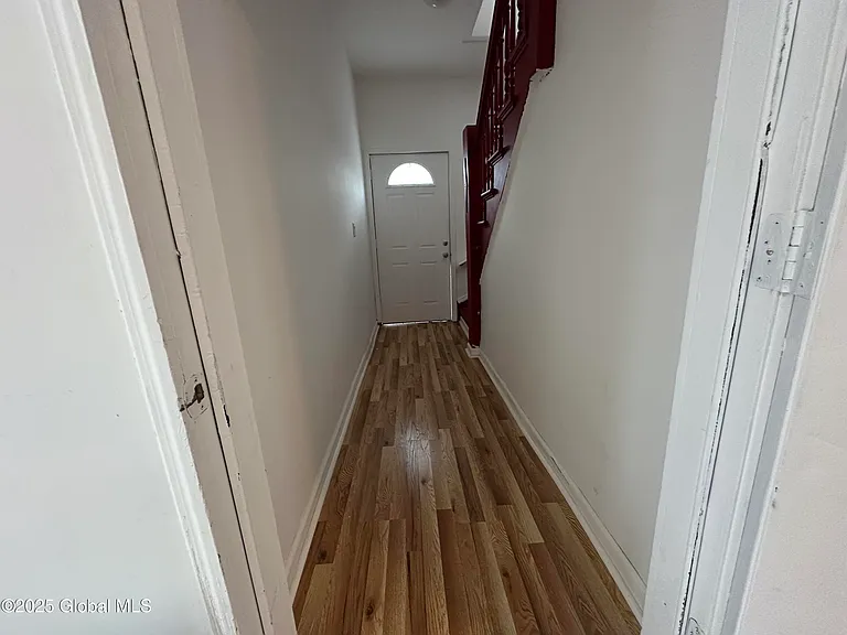 Schenectady House: 1 Swan st