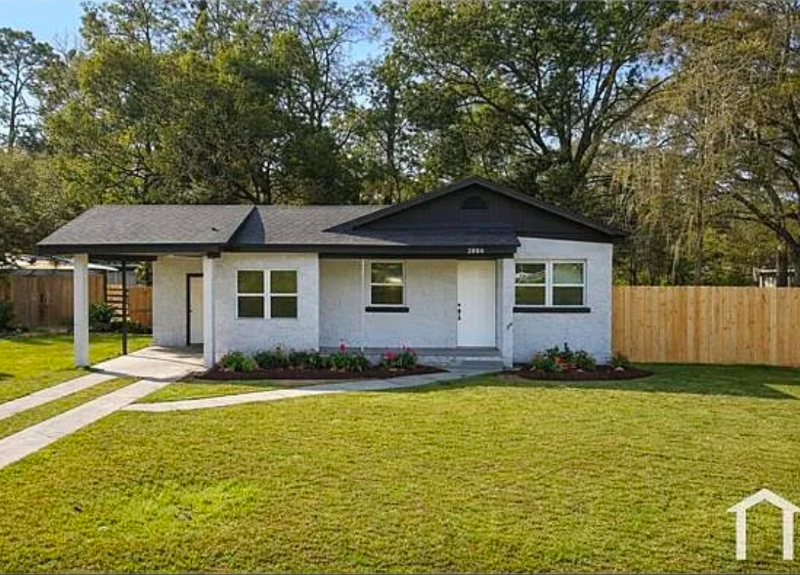 Jacksonville House: 2904 Lippia Rd
