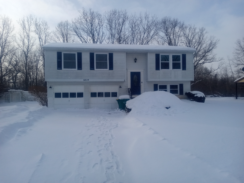 Lockport House: 6614 Royal Pkwy S