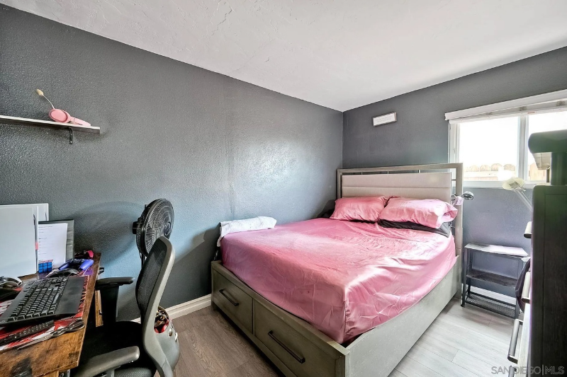 San Diego House: 1322 Carnell Ct