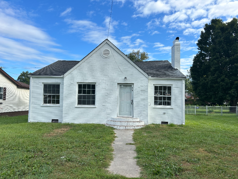 Middlesboro House: 814 West Chester Ave