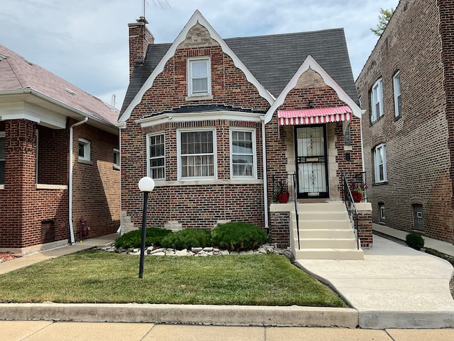 Chicago House: 8119 S Loomis Blvd
