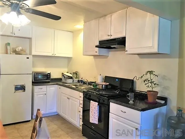 San Diego Multiplex: 5920 Streamview #1