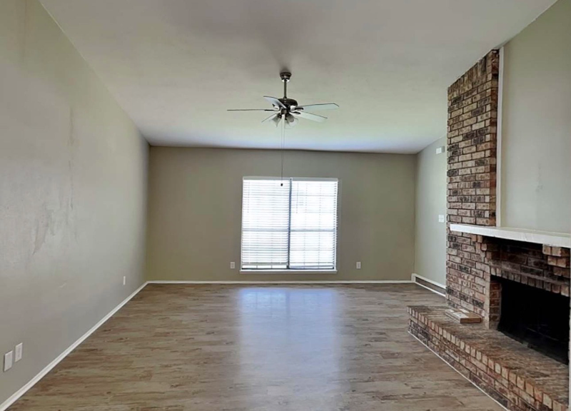 Grand Prairie House: 1477 Coffeyville Trl,