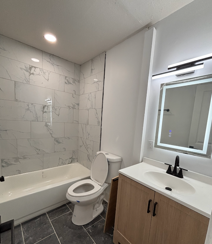 Atlanta Multiplex: 1336-8 Sharon St