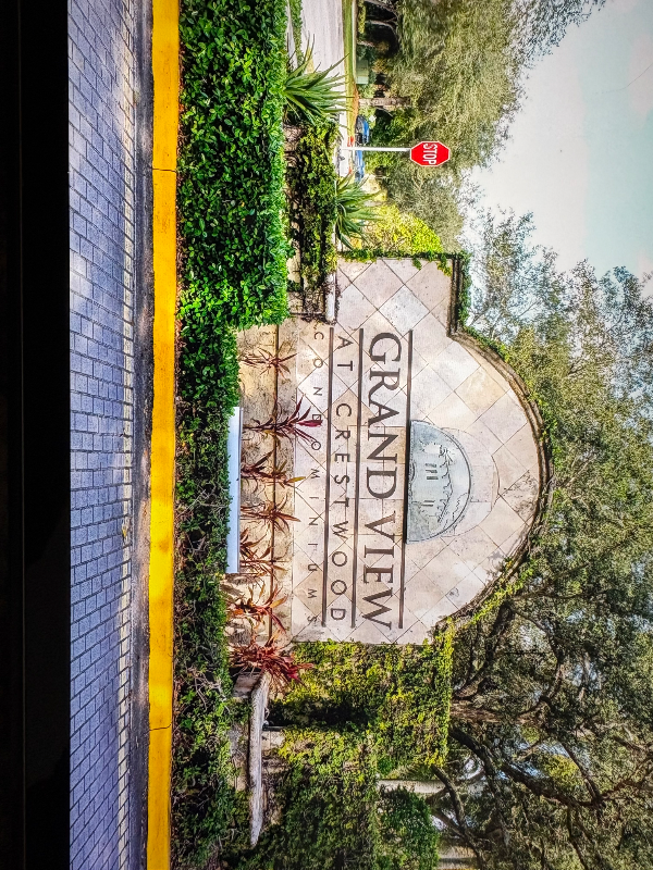 Royal Palm Beach Condo: 900 Crestwood CT