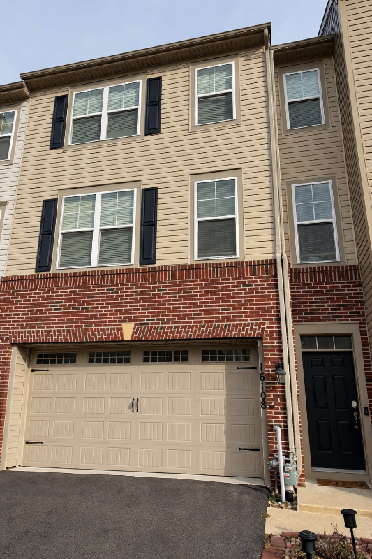 Silver Spring Townhome: 16108 Coolidge Ave