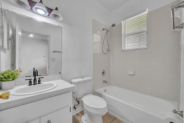 Orlando House: 453 Alston Dr