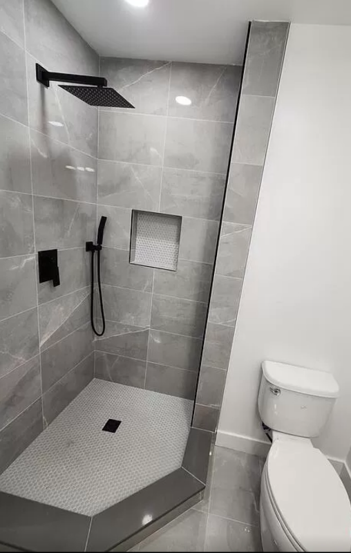 Los Angeles House: 6431 Roble Ave