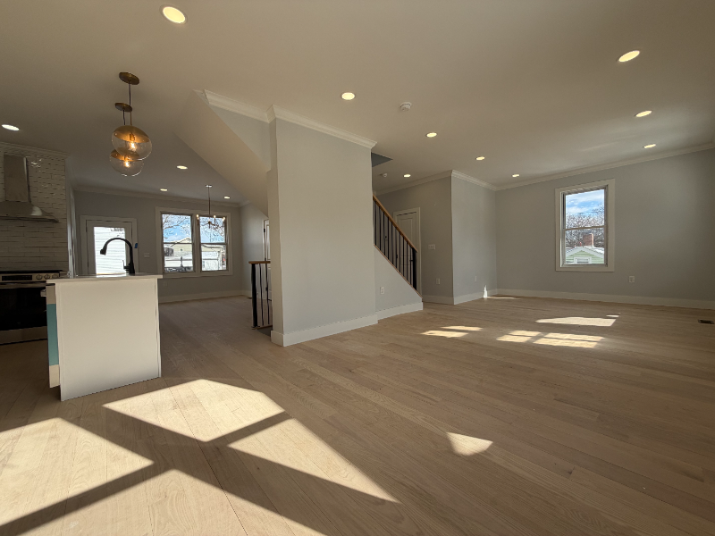 Washington House: 3217 Central Ave NE