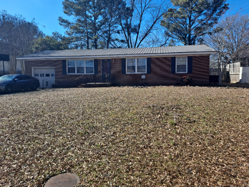 Decatur House: 1807 Corrine Ave SW