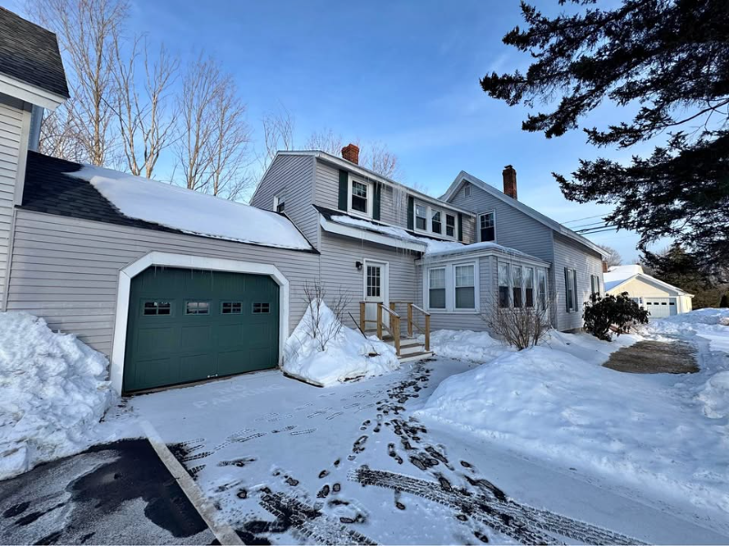 Yarmouth Condo: 121 E Main St