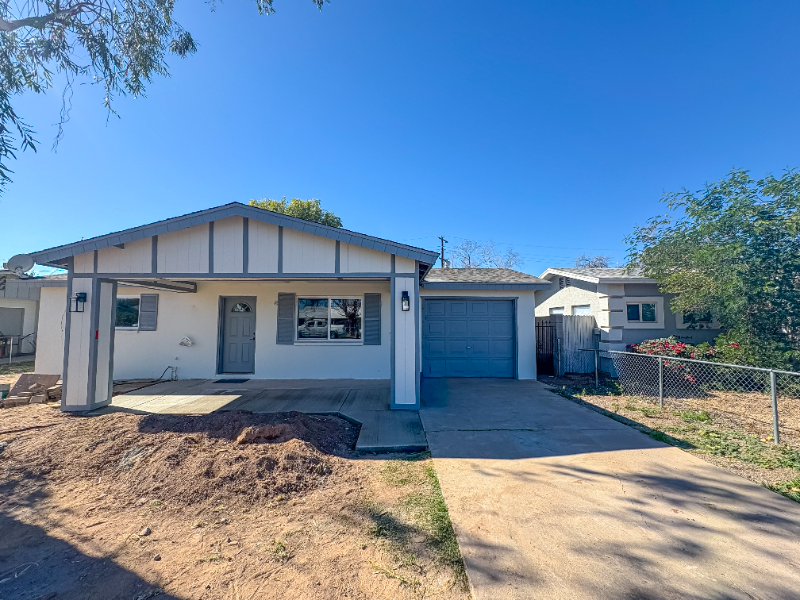 Mesa House: 458 S Mulberry