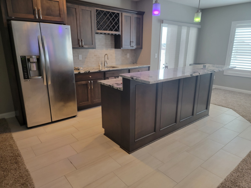 Waukee House: 605 NE Dellwood DR