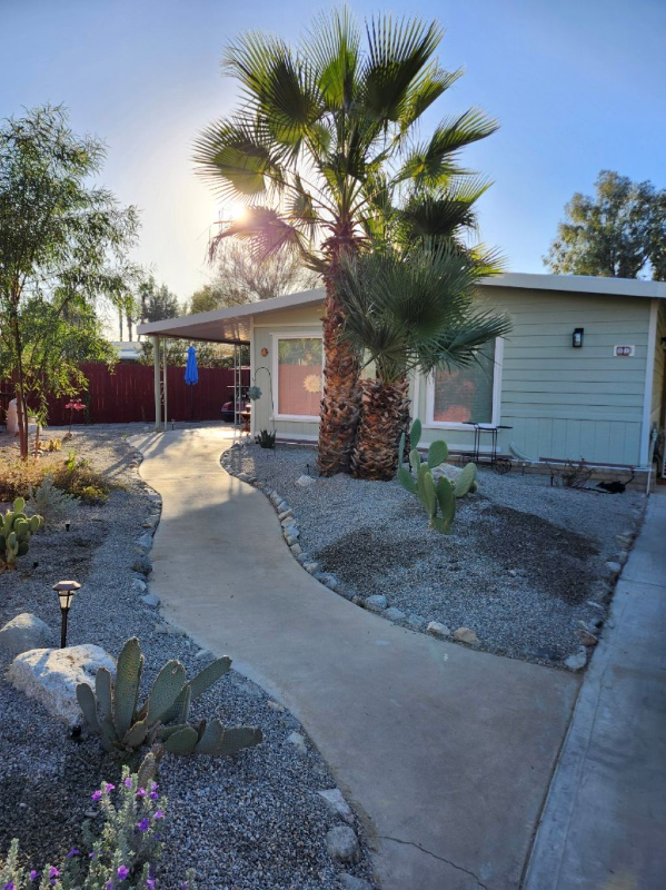 Borrego Springs House: 1010 Palm Canyon Drive