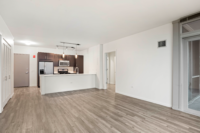 Chicago Condo: 3776 N Halsted St
