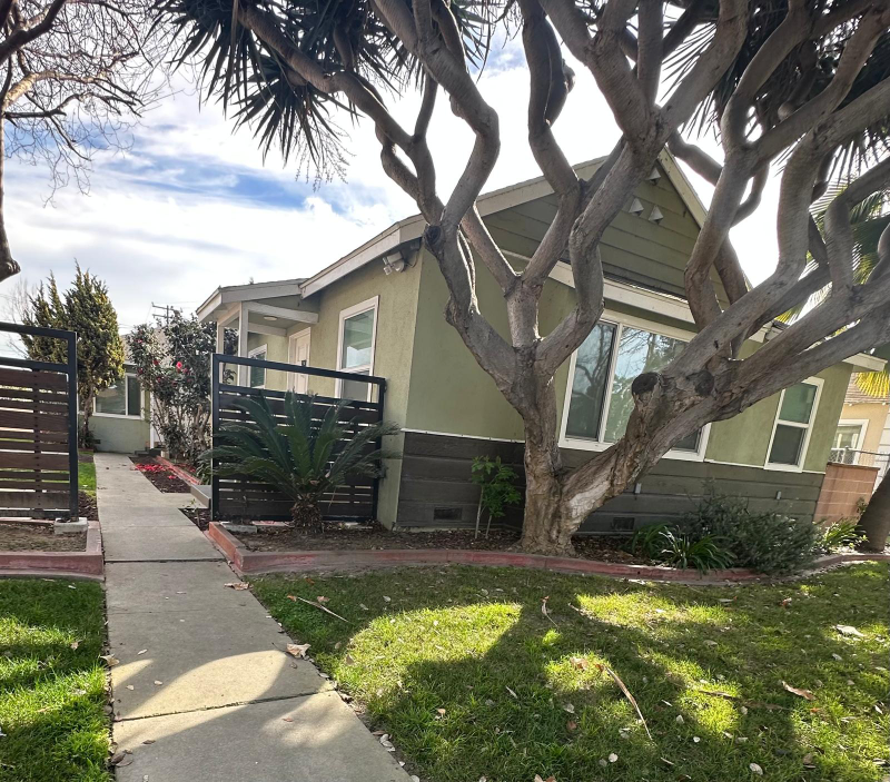 Lakewood Apartment: 5838 Autry Ave