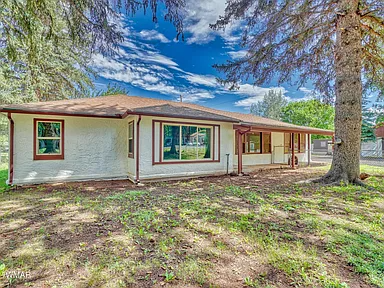 Pinetop House: 2580 E Poplar Dr