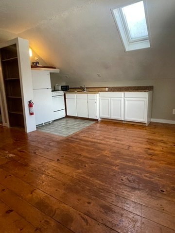 Barrington Apartment: 18 Old Concord Turnpike