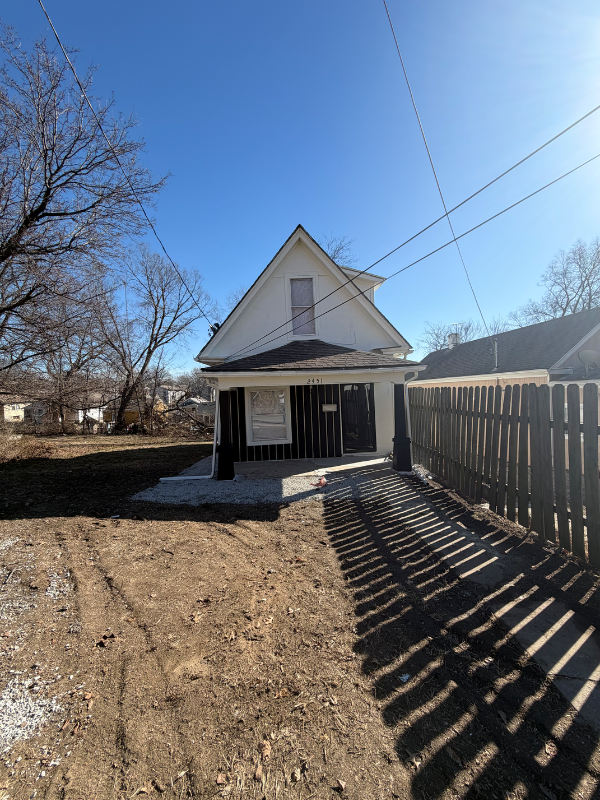 Kansas City House: 2451 Chelsea ave