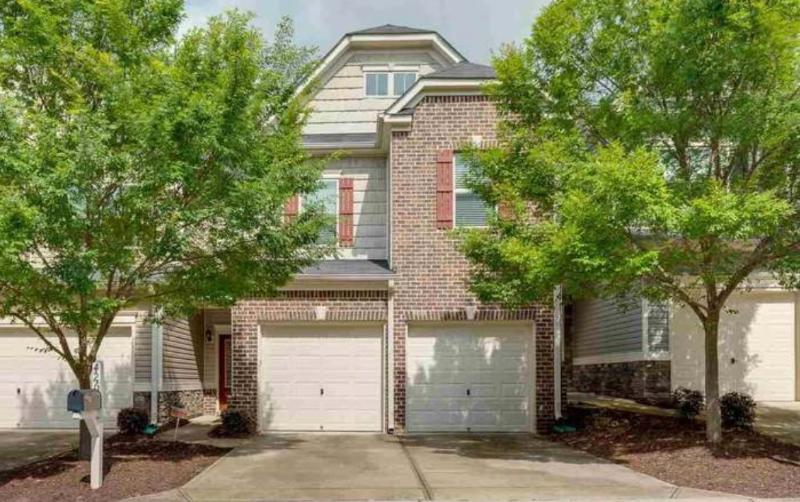 Mauldin Townhome: 426 Woodbark Ct