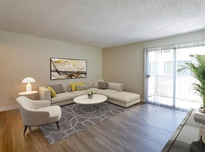 Downey Apartment: 7301 Florence ave