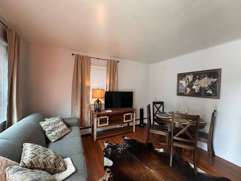 Sheridan House: 223 S. Thurmond