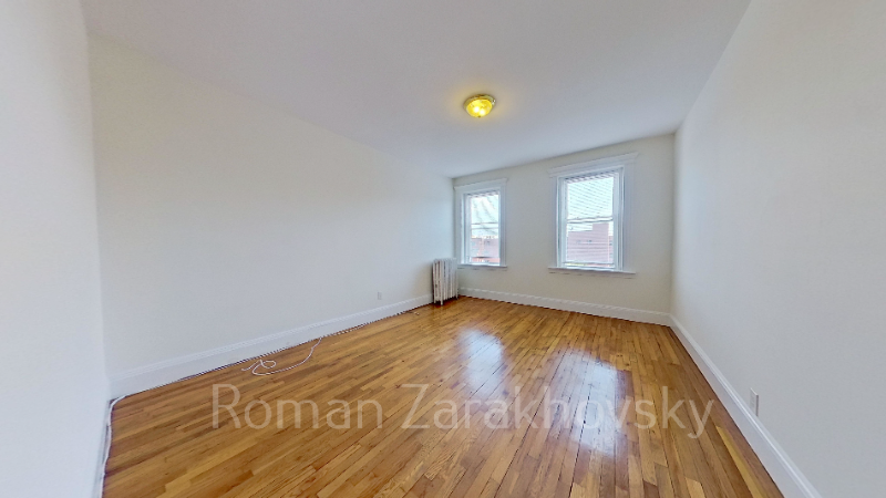 Allston Apartment: 1298 Commonwealth Ave