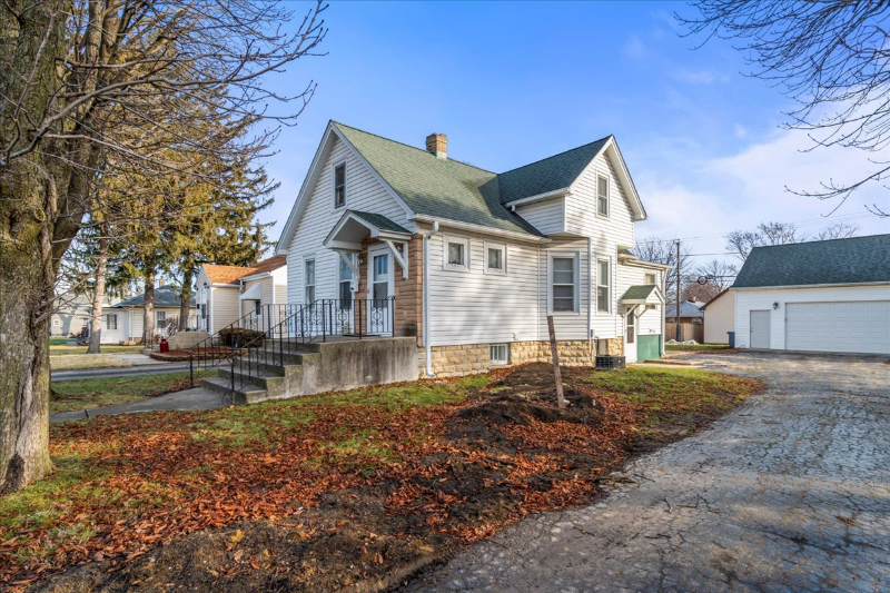 Joliet House: 1206 Clement St