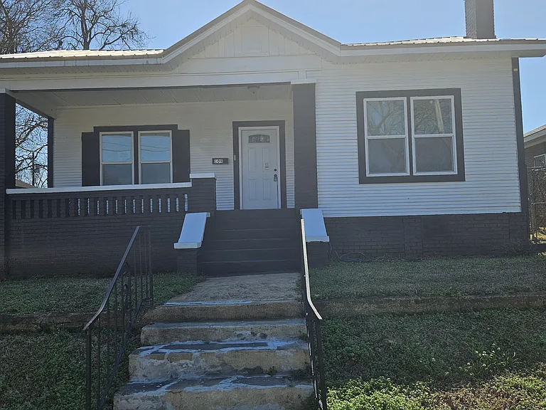 Fairfield House: 109 60th Street