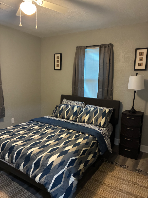 Griffin Other: 706 E Tinsley St