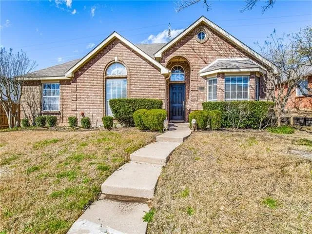 Carrollton House: 2430 Norwich Drive