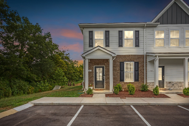 Columbia House: 1301 Walker Way