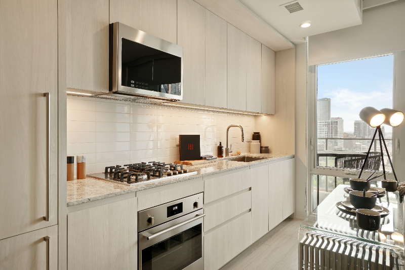 Chicago Condo: 300 N Union Ave