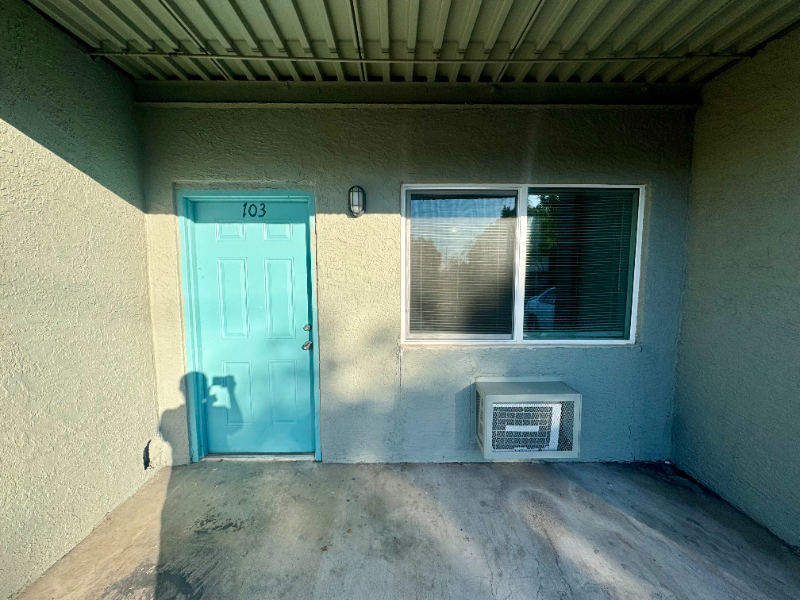 Mesa Apartment: 43 N Harris Dr