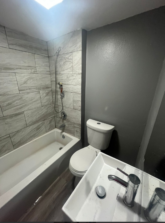 Toledo Apartment: 111 South Summit Street