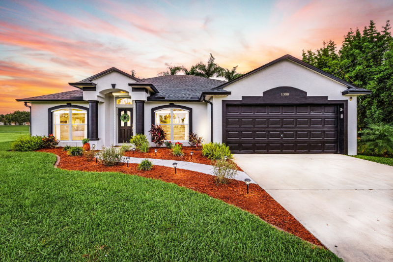 Cape Coral House: 1300 SE 5th Ter