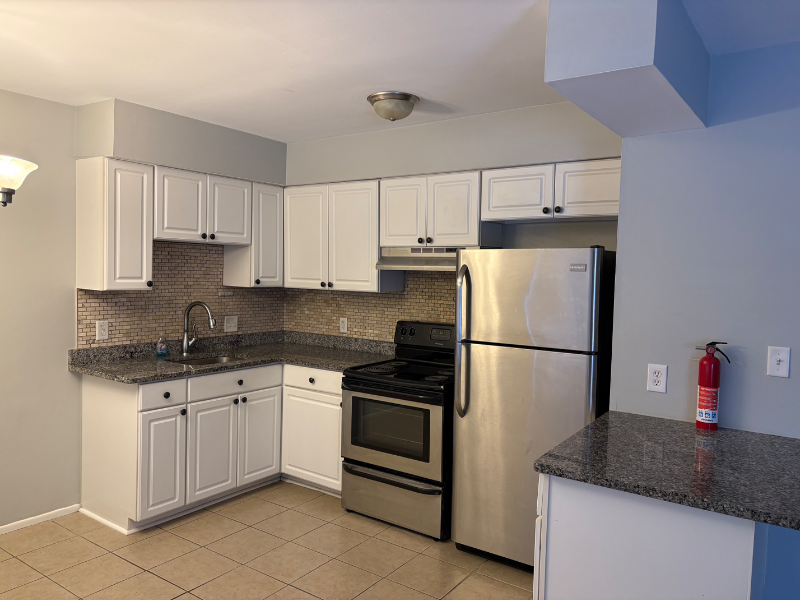 Clinton Township Apartment: 19815 E 14 Mile Rd