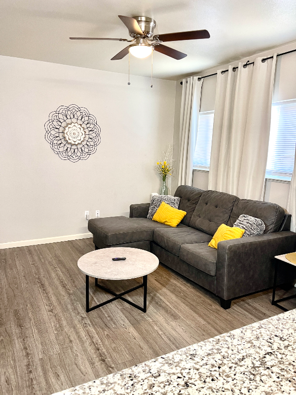 Hanford Other: 1117 N. 11th Ave