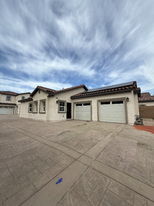 Fontana House: 7398 n maple