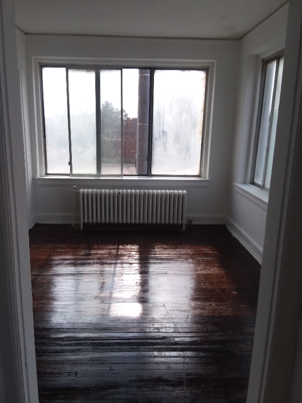 Highland Park Apartment: 10 Ferris st